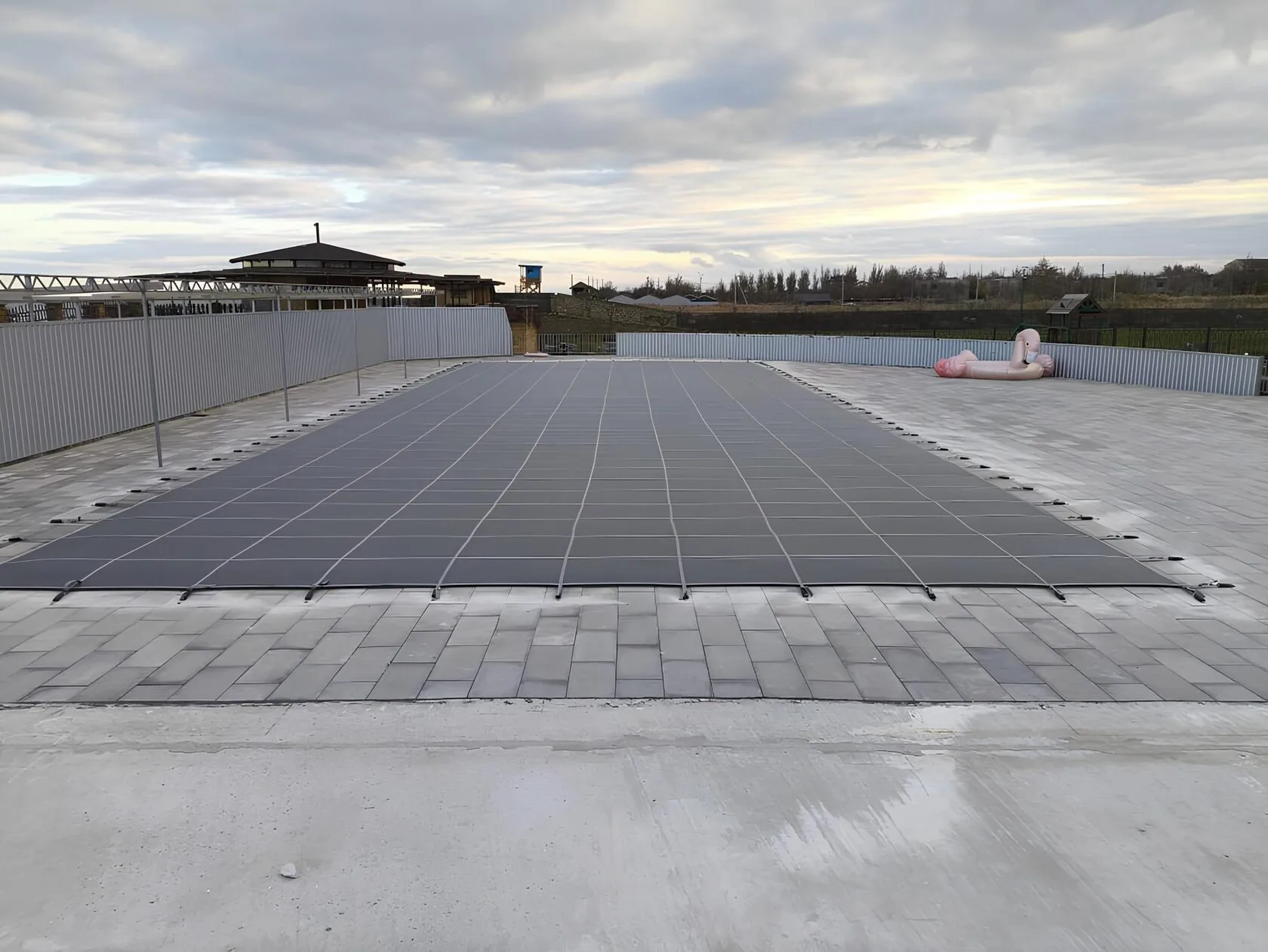 Защитное покрывало для бассейна в Новороссийске